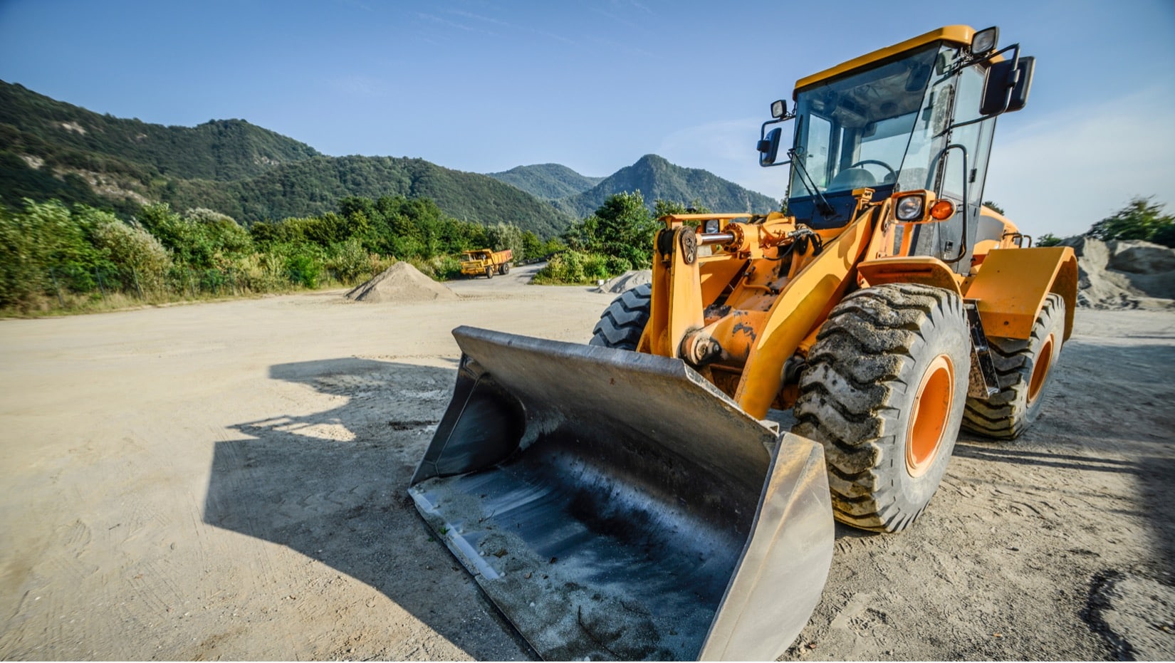 Questions to Ask a SANY Dealer in Kansas City When Buying Used Heavy Equipment